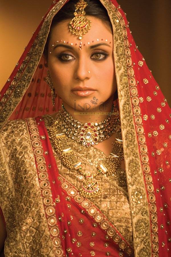 Aishwarya Rai Wedding Saree Designer
