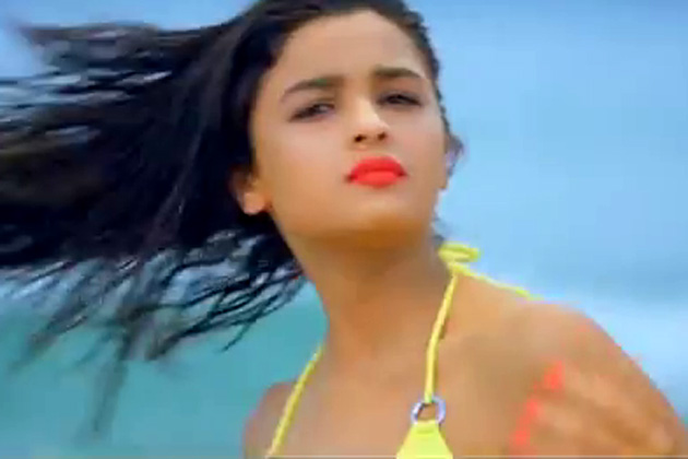 Alia Bhatt In Student Of The Year In Bikini