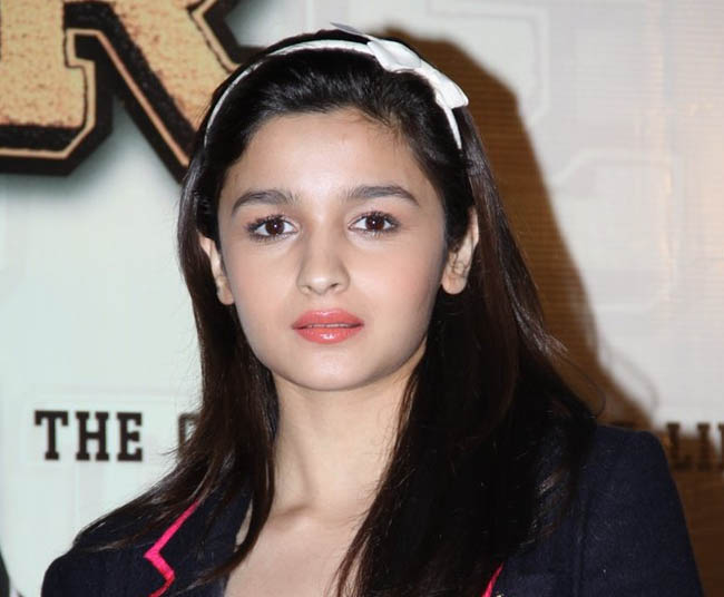 Alia Bhatt Pics In Hd