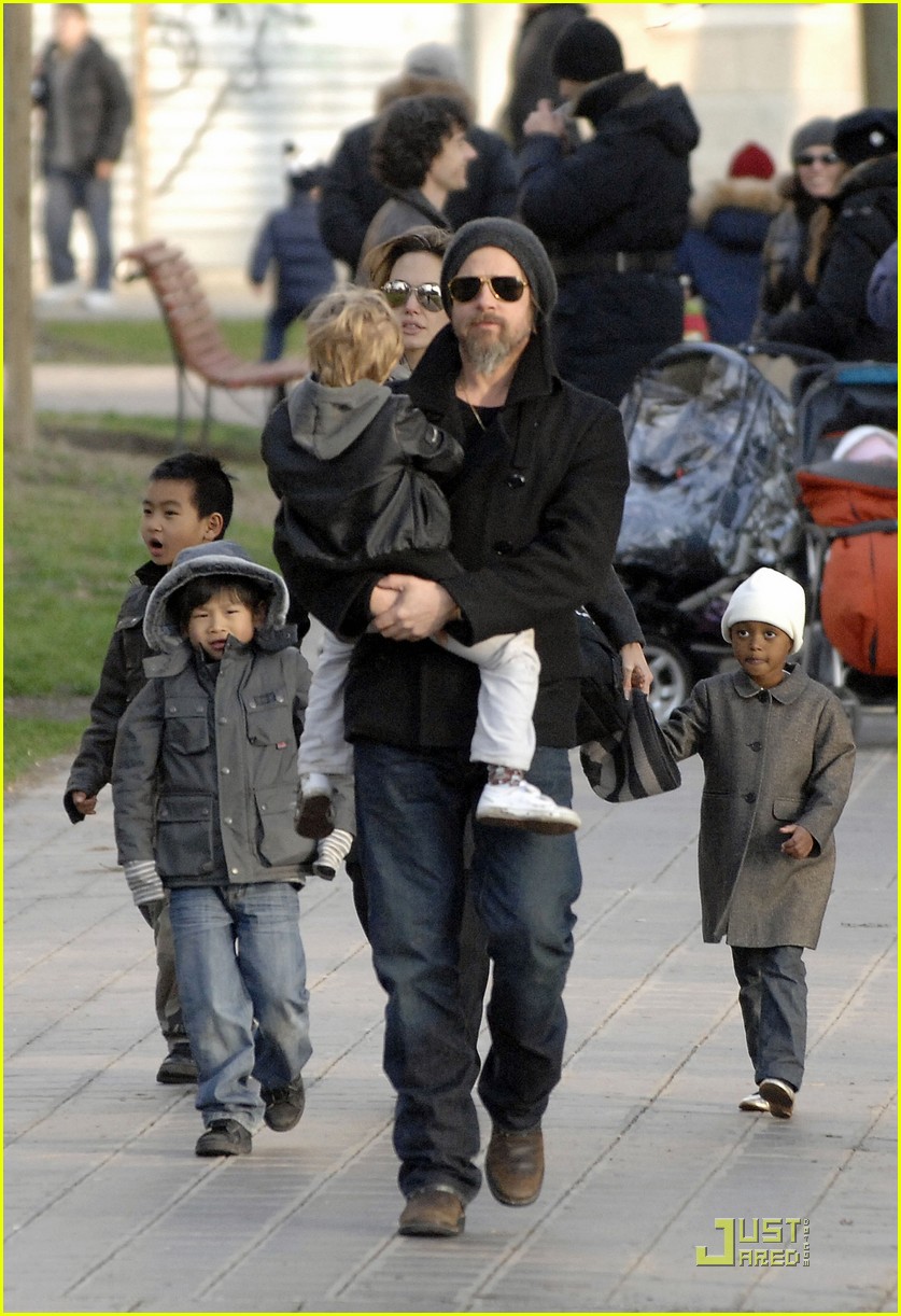 Angelina Jolie And Brad Pitt Family