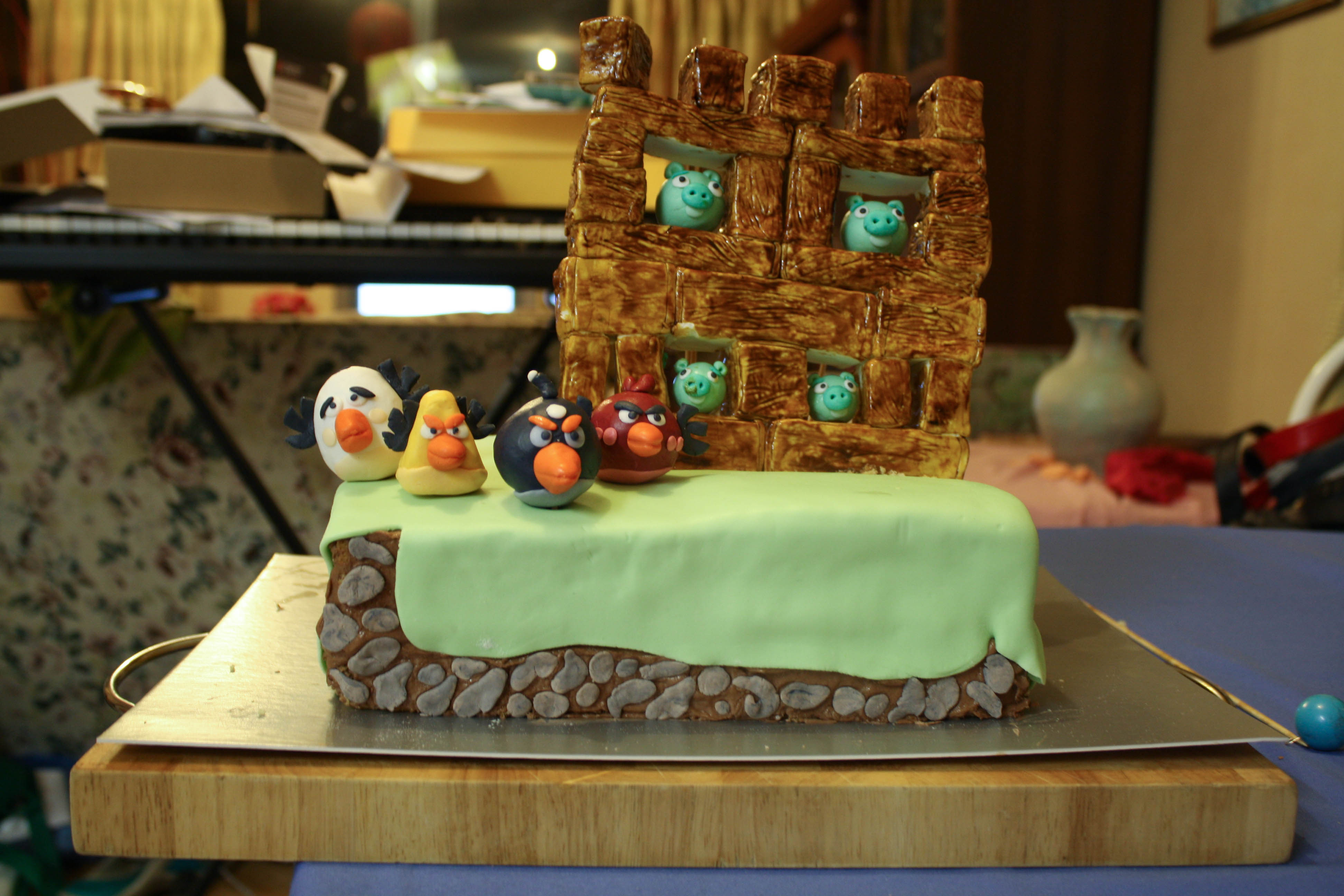 Angry Birds Cake Ideas