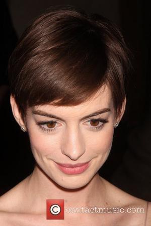 Anne Hathaway Malfunction Photo