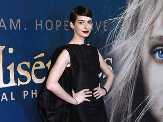 Anne Hathaway Wardrobe Malfunction Les Miserables