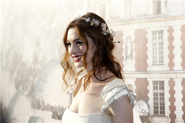 Anne Hathaway Wedding Pics