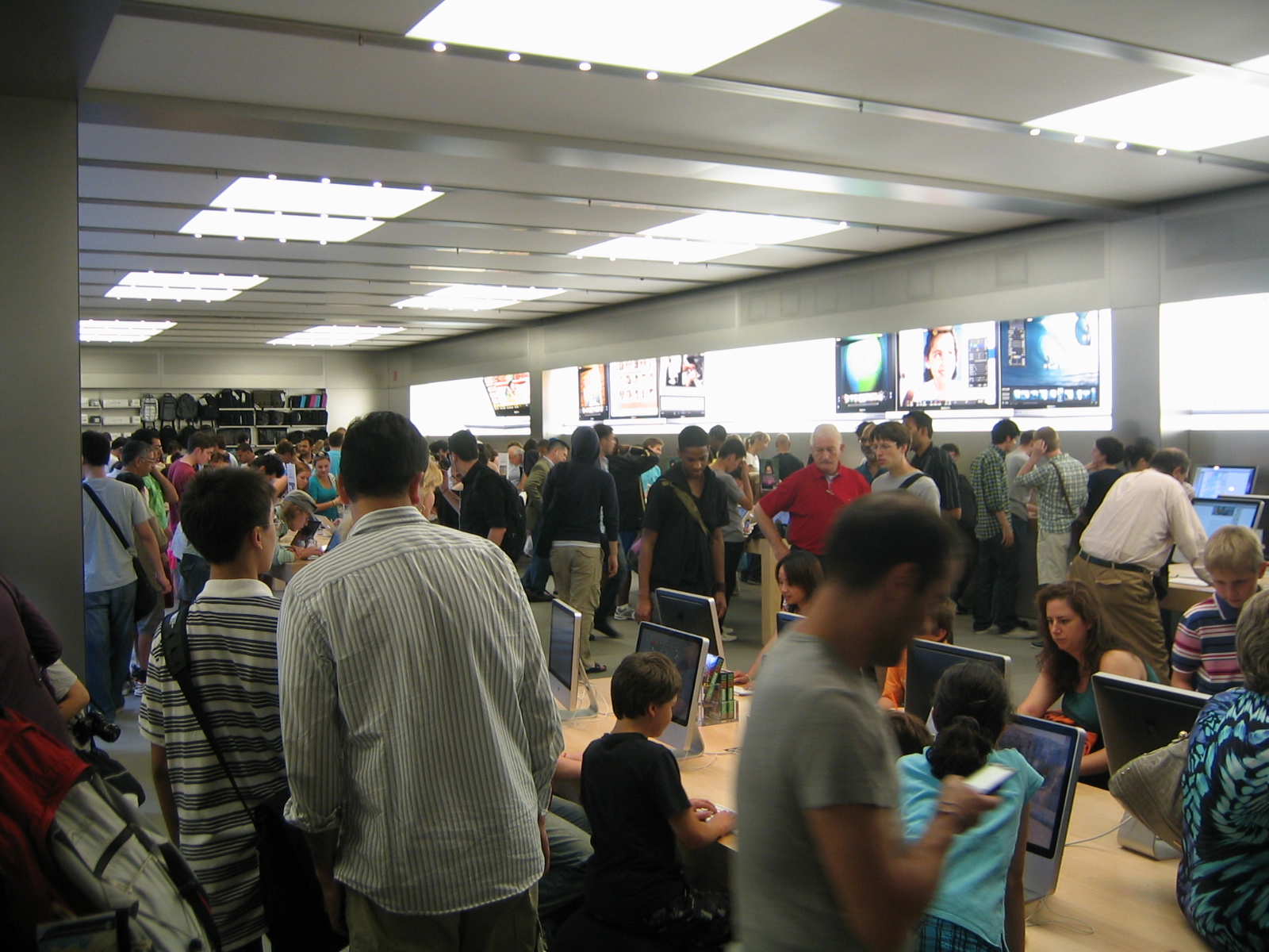 Apple Store 5th Ave Flooded