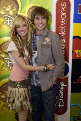 Ashley Tisdale And Zac Efron