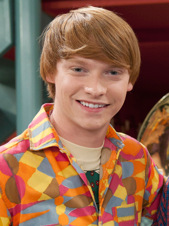 Austin And Ally Dez Real Name
