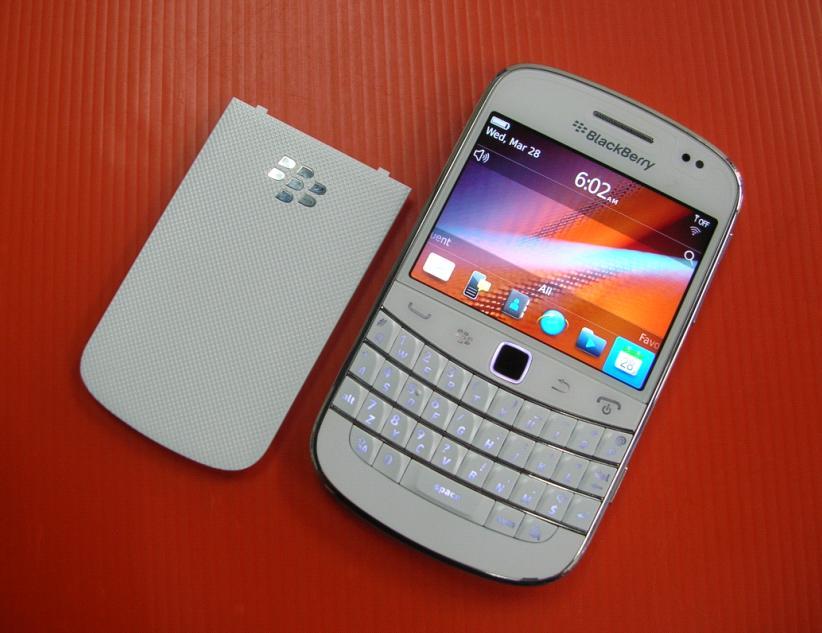Blackberry Bold 2 White Specifications