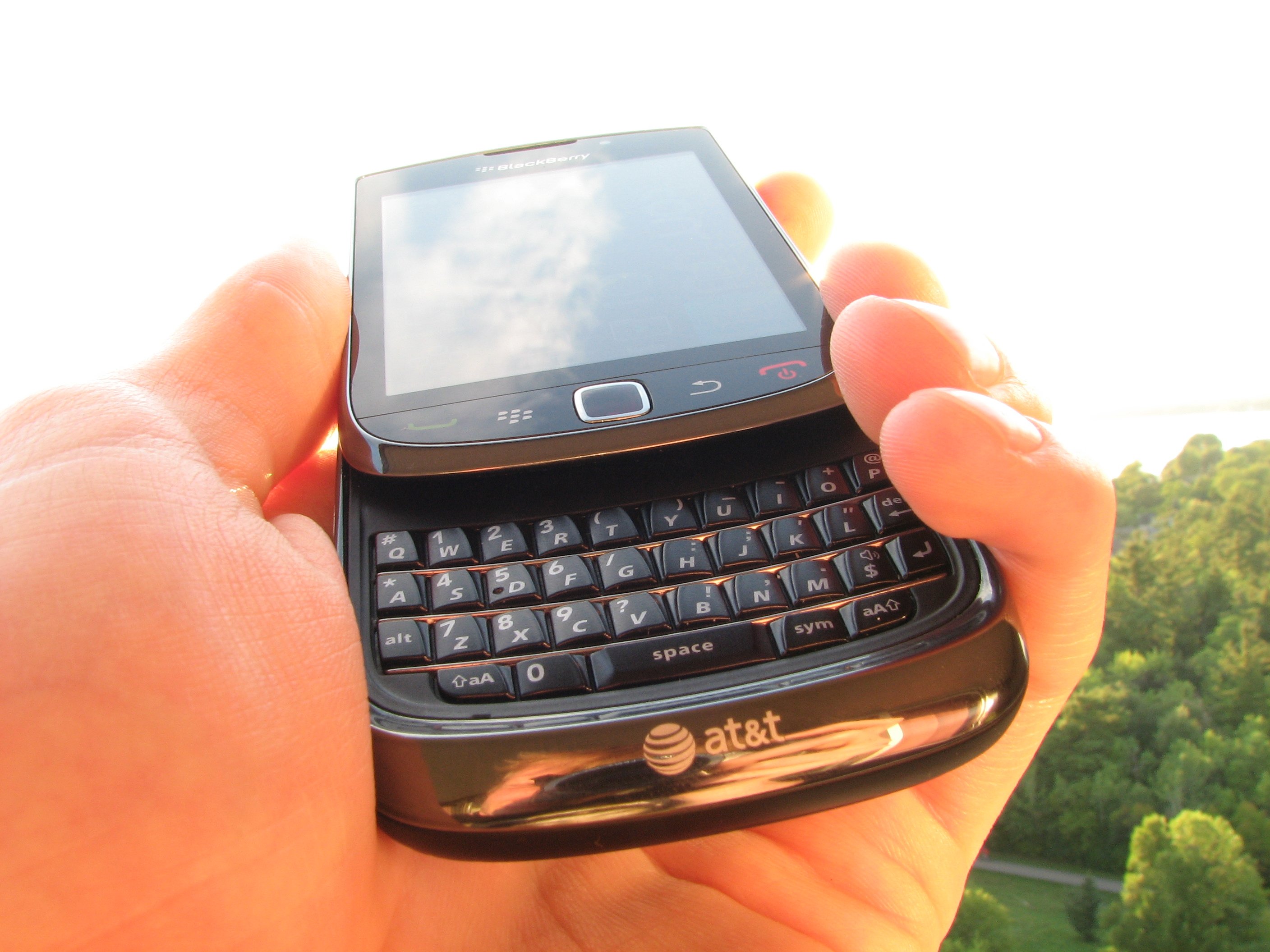 Blackberry Torch 9800 Review Price