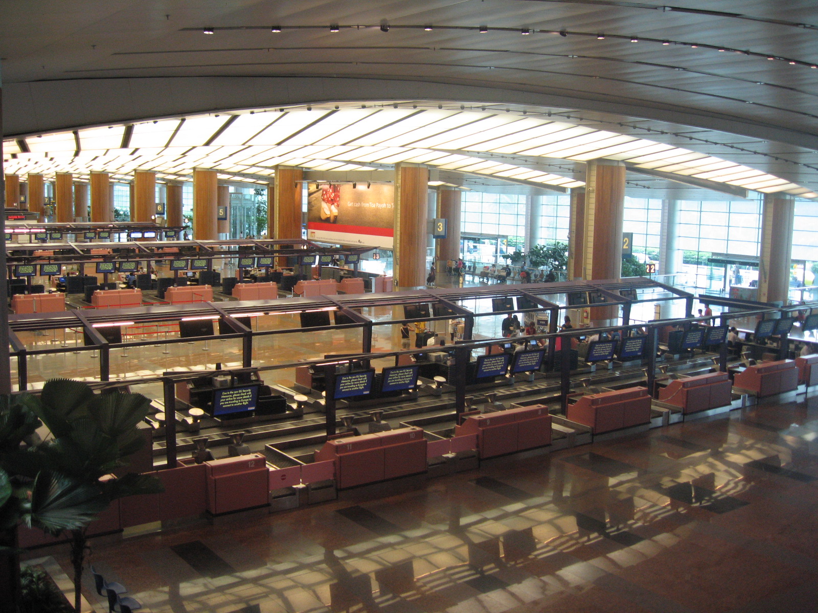 Changi Airport Terminal 2 Departure Hall