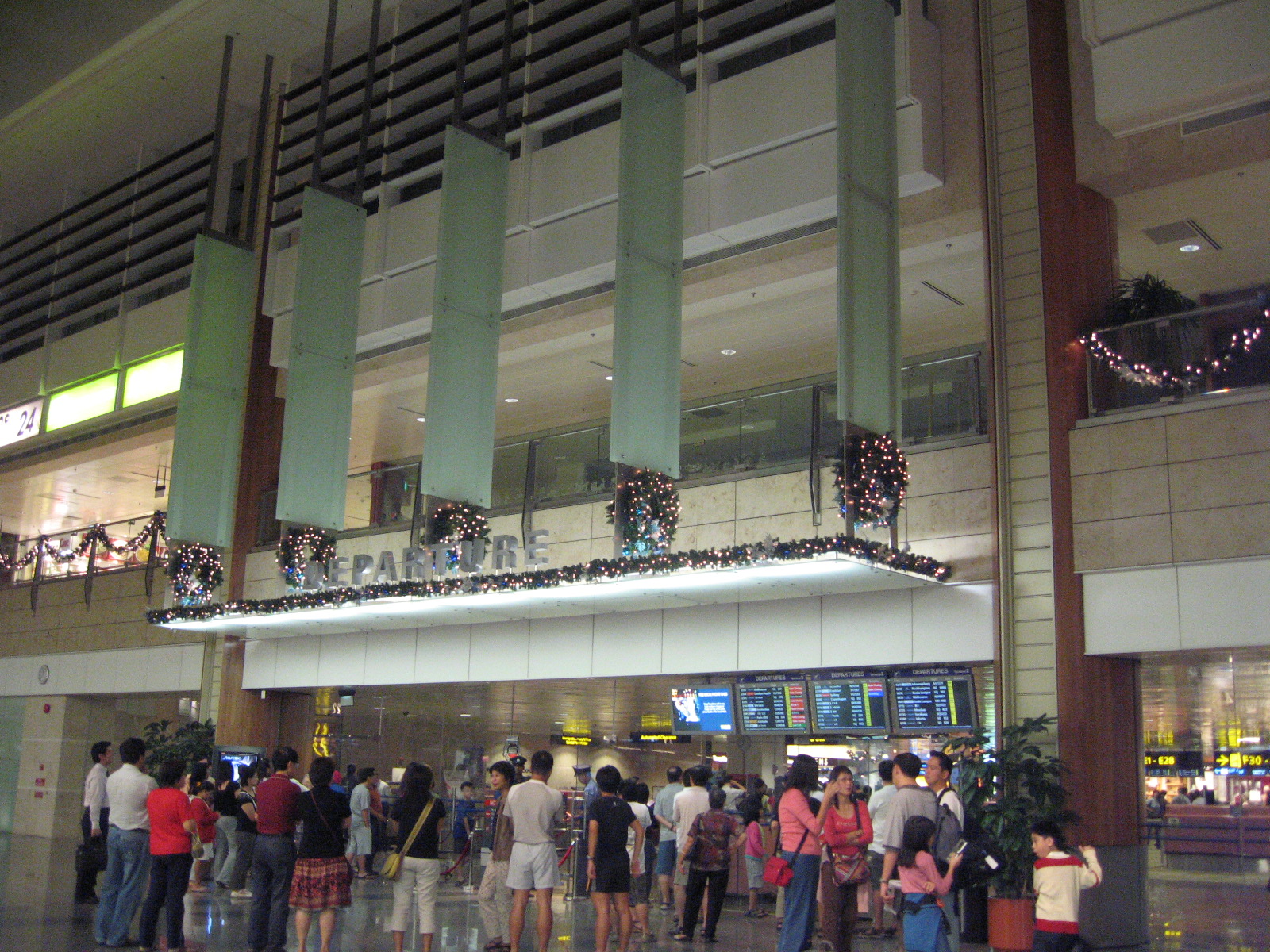 Changi Airport Terminal 2 Departure Hall