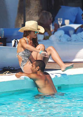 Cheryl Cole And Ashley Cole Kissing