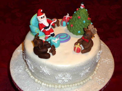 Christmas Cake Decorating Pictures