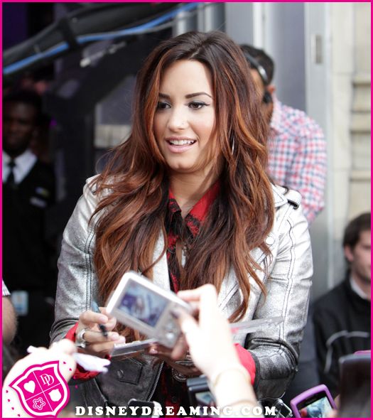 Demi Lovato Haircut 2012