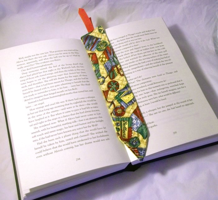 Fabric Bookmarks To Make