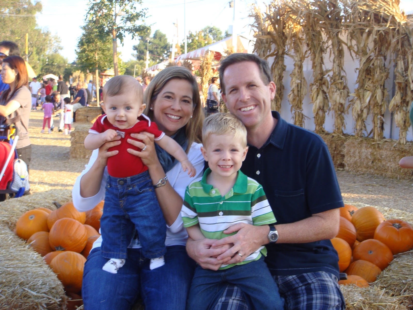 Family Pictures Ideas For Fall