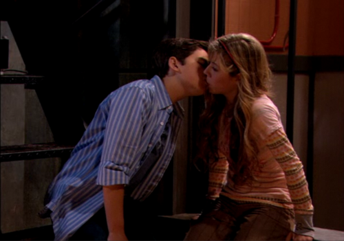 Icarly Sam And Freddie First Kiss