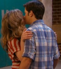 Icarly Sam And Freddie First Kiss