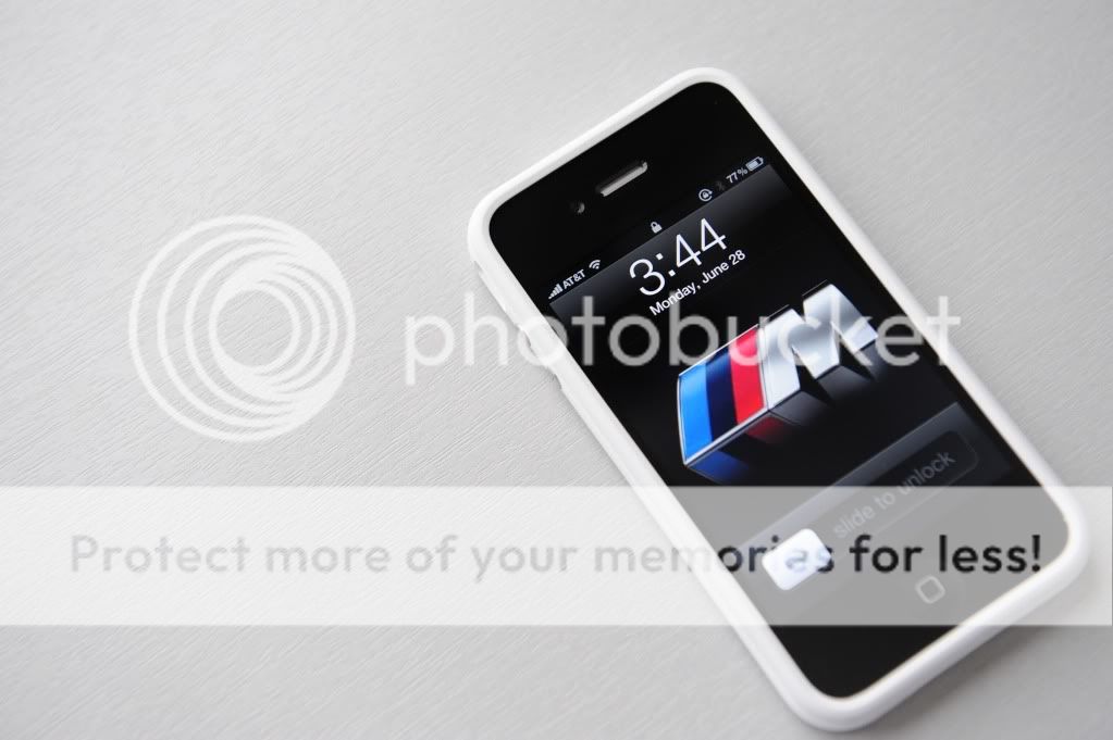 Iphone 4s White Wallpaper