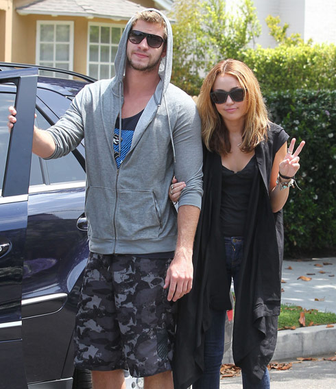 Miley Cyrus And Liam Hemsworth 2012 Engaged