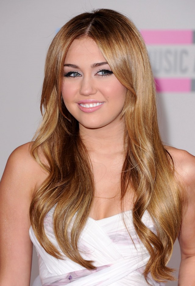 Miley Cyrus Hair Color 2010