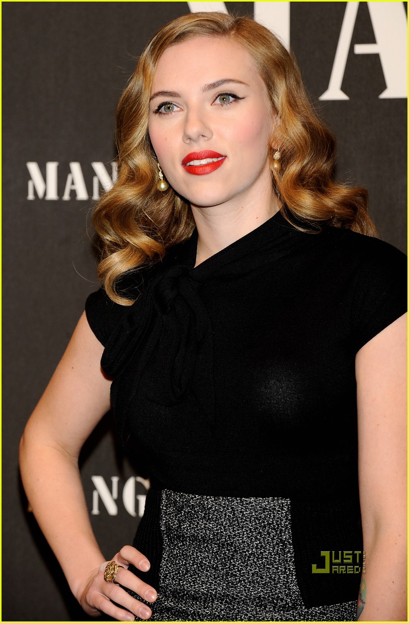 New Scarlett Johansson Pics