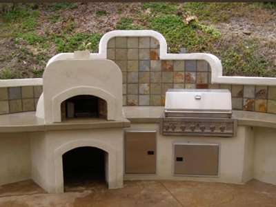 Outdoor Fireplace And Pizza Oven