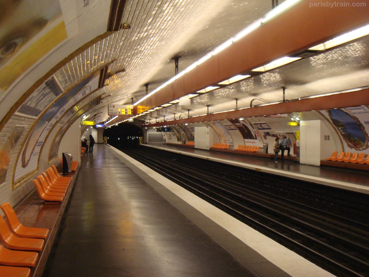Paris Metro Train System