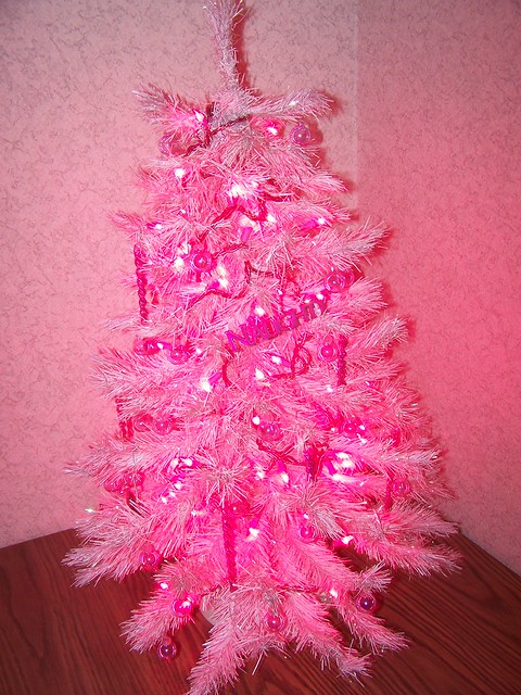 Pictures Of Christmas Trees Decorated In Pink