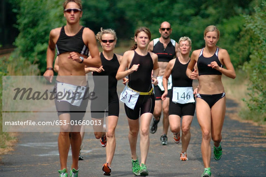 Pictures Of People Running A Race