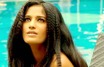 Poonam Pandey Mms Video Watch Online