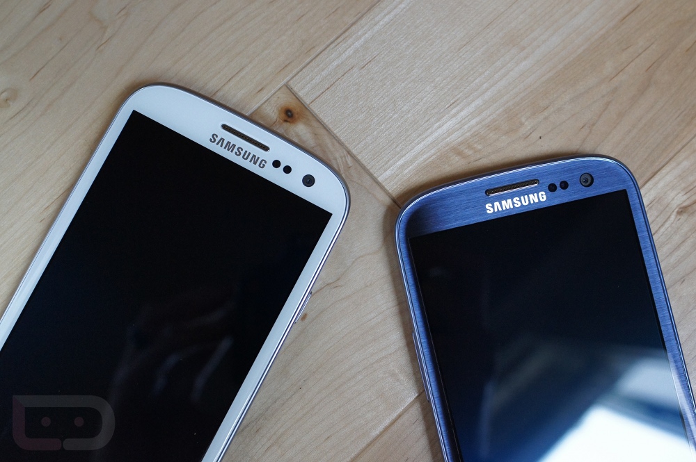 Samsung Galaxy S3 Blue Vs White
