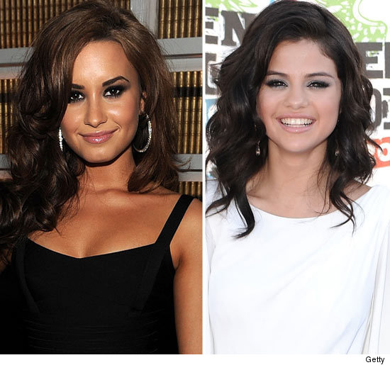 Selena Gomez And Demi Lovato And Miley Cyrus Dress Up Games