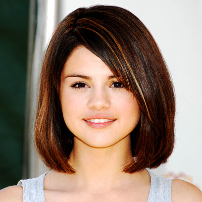 Selena Gomez New Haircut 2009